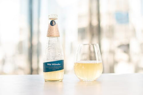 Wai MÃƒâ€žÃ‚Ânuka Sparkling MÃƒâ€žÃ‚Ânuka Honey Drink - Premium Non-Alcoholic Beverage with New Zealand MÃƒâ€žÃ‚Ânuka Honey, Lemon & Sparkling Water - Naturally Sweet & Refreshing - 330ml/11.1 fl oz.Glass Bottles (6 Pack)