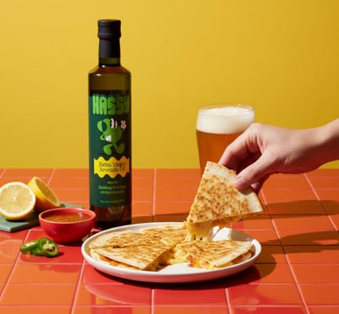 HASSY Extra Virgin Avocado Oil Premium Flavor for Dressings, Drizzling & Finishing - Non-GMO, 17.2 fl oz, 510 ML - Created by Avocado Farmers in Mexico - 100% Pure Cooking Oil