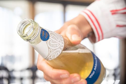 Wai MÃƒâ€žÃ‚Ânuka Sparkling MÃƒâ€žÃ‚Ânuka Honey Drink - Premium Non-Alcoholic Beverage with New Zealand MÃƒâ€žÃ‚Ânuka Honey, Lemon & Sparkling Water - Naturally Sweet & Refreshing - 330ml/11.1 fl oz.Glass Bottles (6 Pack)