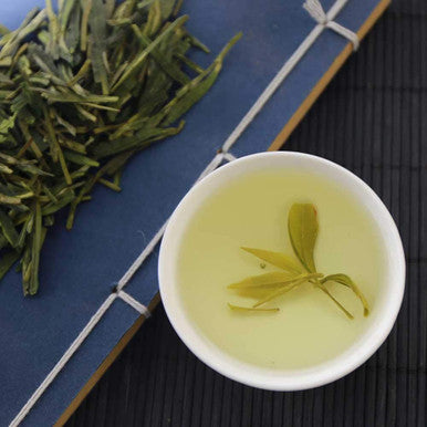 Fullchea - Longjing Tea - Dragonwell Tea - Chinese Green Tea Loose Leaf - Toasty Bean Aromatic - Lung Ching Dragon Well (8.8oz / 250g)