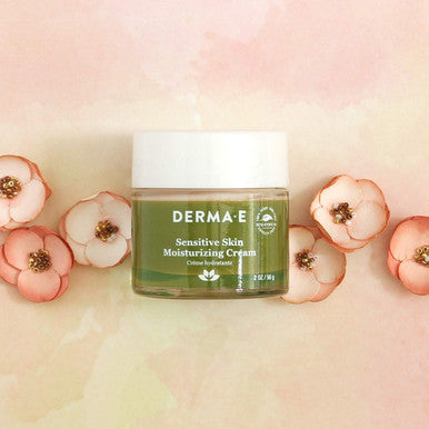 DERMA E Sensitive Skin Moisturizing Cream Gentle, Unscented Daily Face Moisturizer Soothing Facial Cream with Pycnogenol and Vitamins A, C and E - Reduces Redness and Irritation, 2 oz