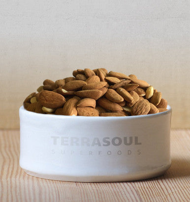 Terrasoul Superfoods Raw Unpasteurized Organic Almonds (Mylk Grade) 6 Pounds