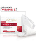 L'Oreal Paris Revitalift Makeup Removing Facial Cleansing Towelettes With Vitamin E 30 Ct. (Pack Of 2)