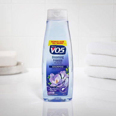 Alberto Vo5 - Blooming Sia Moisturizing Shampoo - Hydrating Shampoo - With Coconut Milk Vitamin E And Biotin - Long Lasting Fragrance - 15 Oz