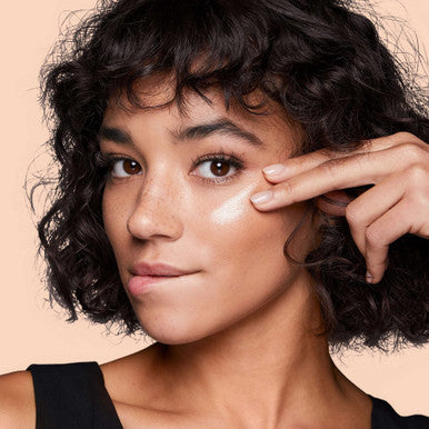 Neutrogena Glow On Liquid Highlighter Infused with Vitamin E - Lunar Eclipse 0.50 fl oz