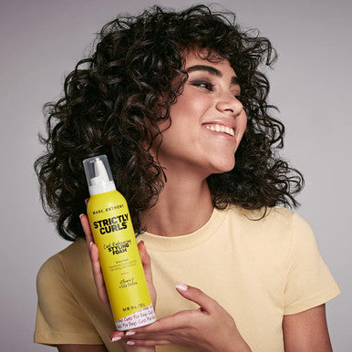 Marc Anthony Strictly Curl Enhancing Styling Foam , Extra Hold - Vitamin E & Silk Proteins Transforms Frizzy Hair to Full , Shiny , Defined Curls - Sulfate-Free Anti-Frizz Mousse